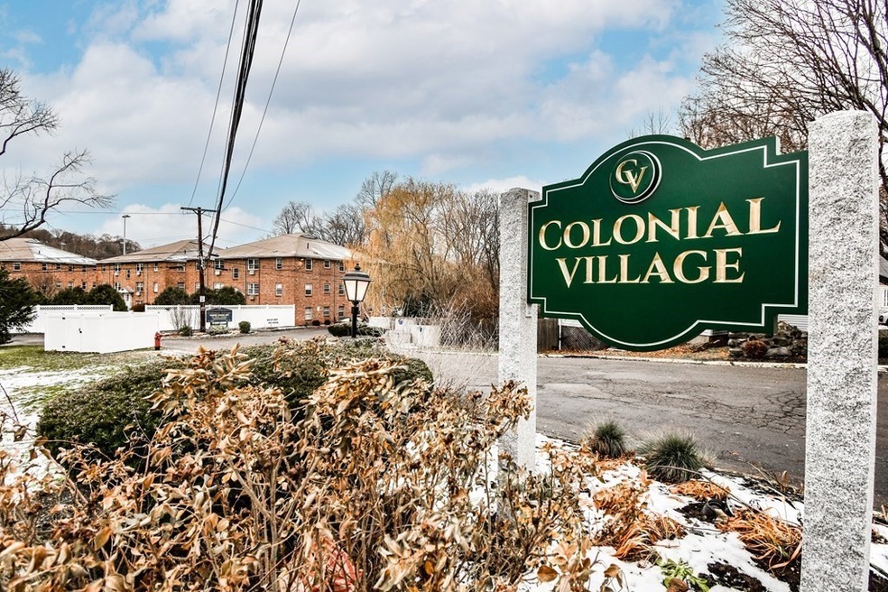 8 Colonial Village Dr unit 12, Arlington, MA 02474 - photo 1