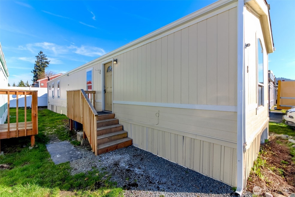 210 37th St SE unit 8, Auburn, WA 98002 - photo 1