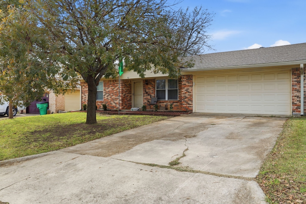 1813 Arkansas St, Gainesville, TX 76240 - photo 1