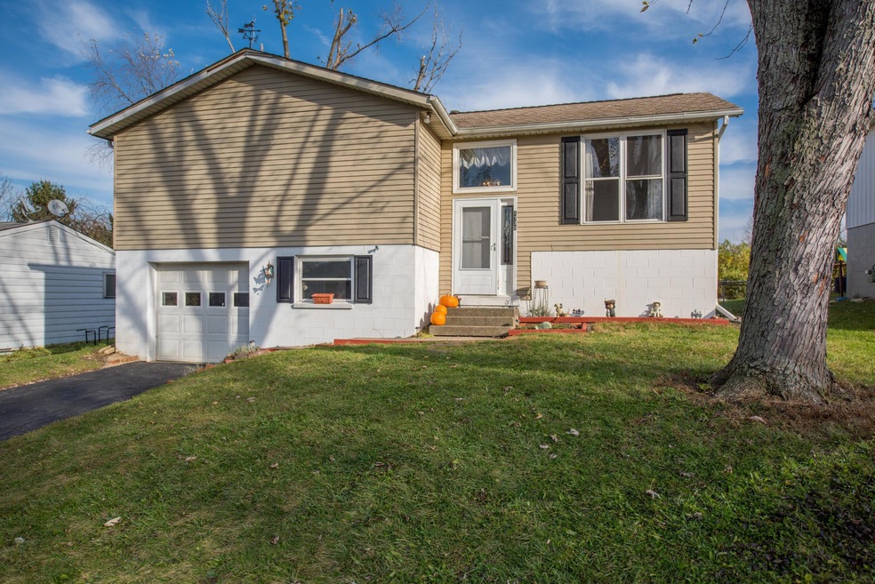 1730 Rivermont Rd, Columbus, OH 43223 - photo 1