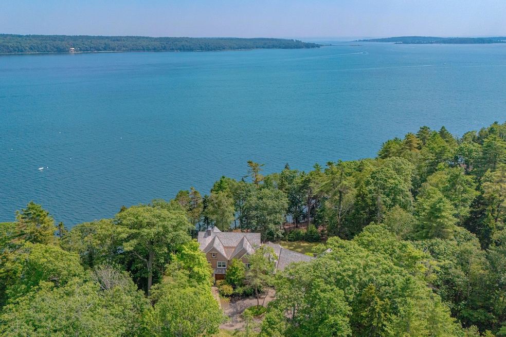 184 Spruce Point Rd, Yarmouth, ME 04096 - photo 1