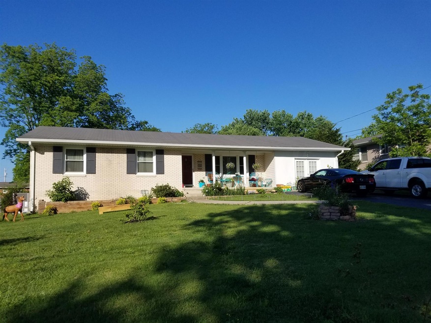 304 Rosemary Ln, Shelbyville, TN 37160 - photo 1