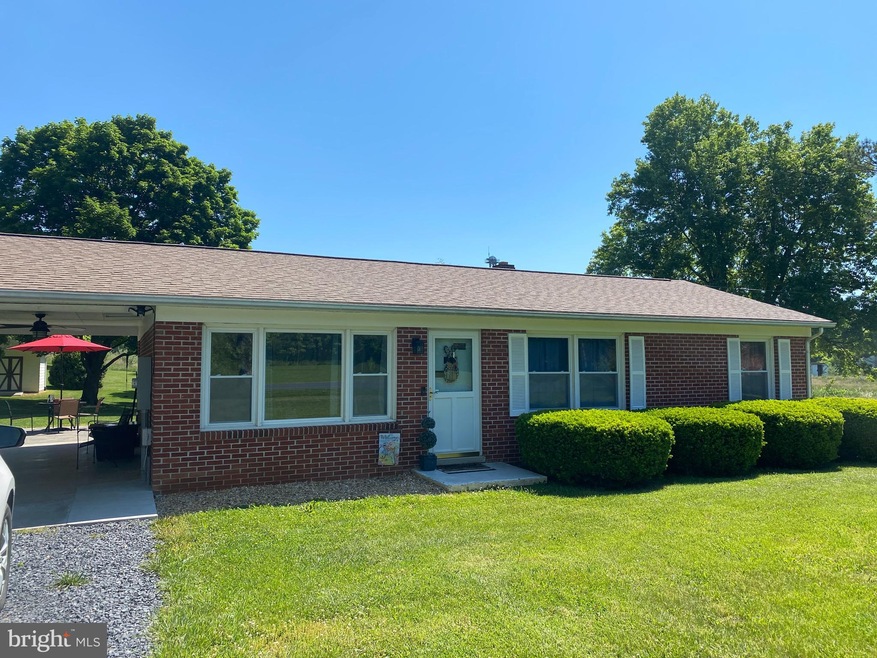 372 Junction Rd, Strasburg, VA 22657 - photo 1