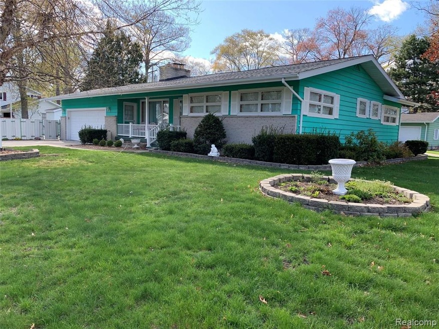 2105 Brandywine Ln, Port Huron, MI 48060 - photo 1