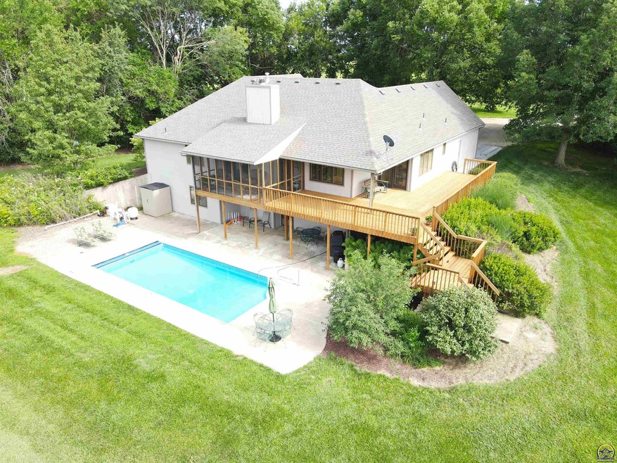 10623 SW Auburn Rd, Wakarusa, KS 66546 - photo 1