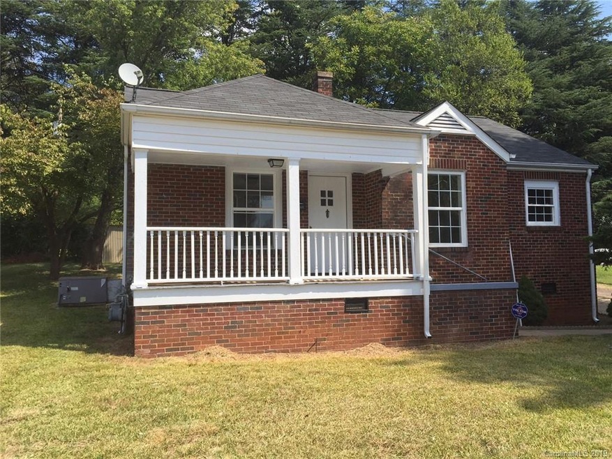 332 Brevard St, Statesville, NC 28677 - photo 1