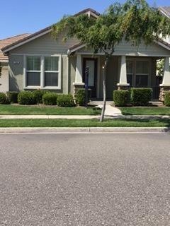 560 Wrangler St, Oakdale, CA 95361 - photo 1