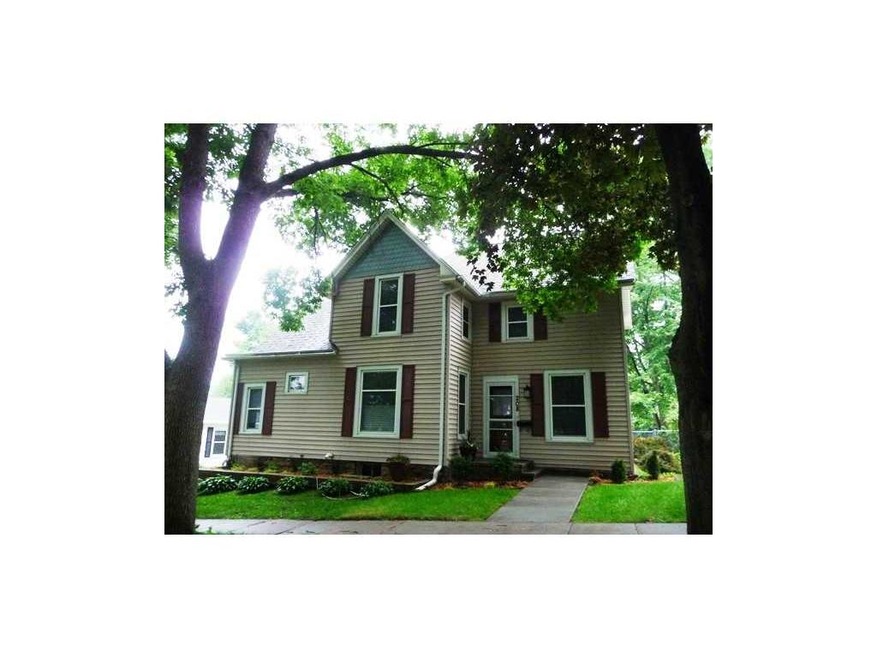 Front Exterior. Exterior Front