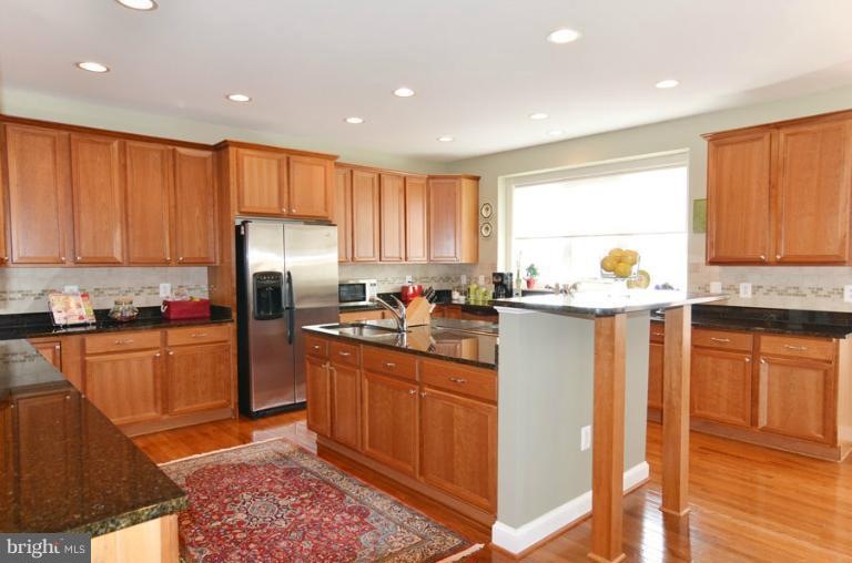 35495 Autumn Ridge Ct, Round Hill, VA 20141 - photo 1