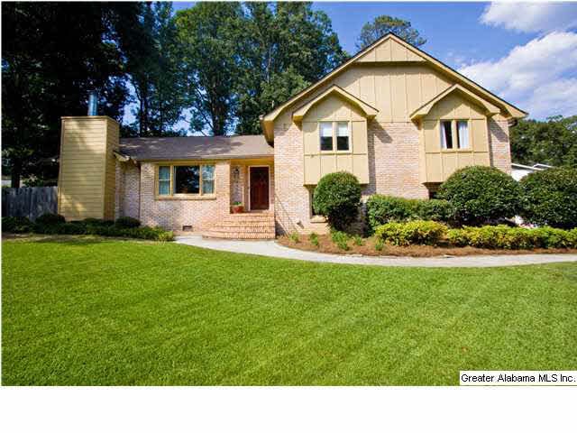 Great house zoned for 'Award Winning' schools!
