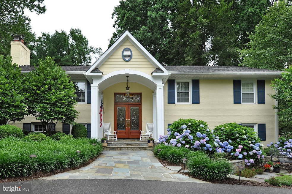 7001 Arbor Ln, McLean, VA 22101 - photo 1