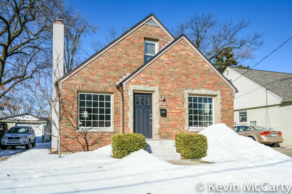 1Front Exterior-2