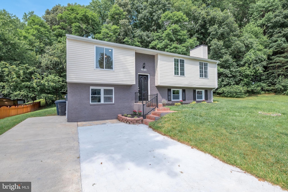 10402 Meadowridge Ct, Bowie, MD 20721 - photo 1