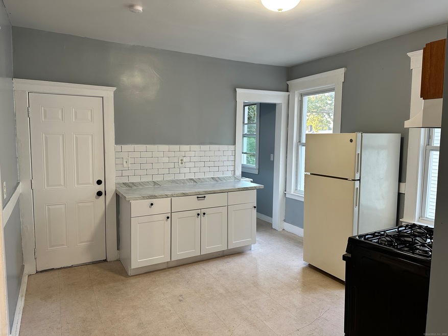 44 Hurlburt St unit 3, New Haven, CT 06519 - photo 1