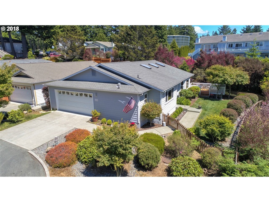 1498 Seacrest Ln, Brookings, OR 97415 - photo 1