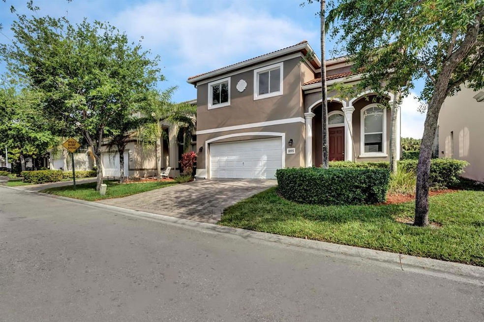 1095 Center Stone Ln, Riviera Beach, FL 33404 - photo 1