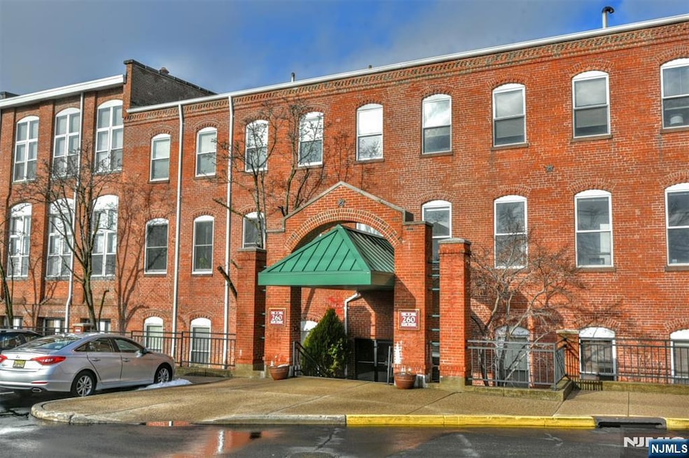 The Mill At Little Falls unit 218, Little Falls, NJ 07424 - photo 1