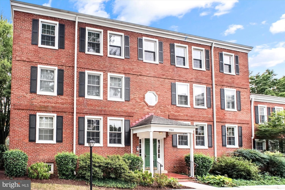 4906 29th Rd S unit B2, Arlington, VA 22206 - photo 1
