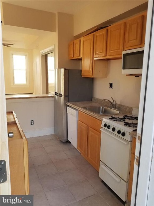 3100 Hamilton Ave unit D, Baltimore, MD 21214 - photo 1