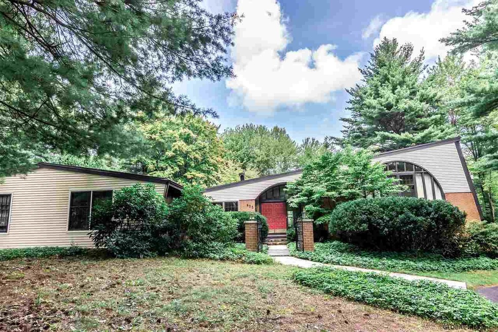 855 Avon Crest Blvd, Schenectady, NY 12309 - photo 1