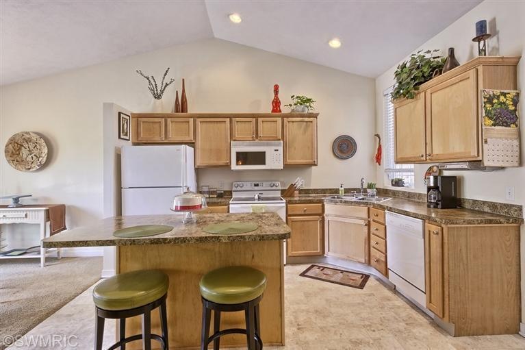 7492 Crooked Creek Dr SW unit 97, Byron Center, MI 49315 - photo 1