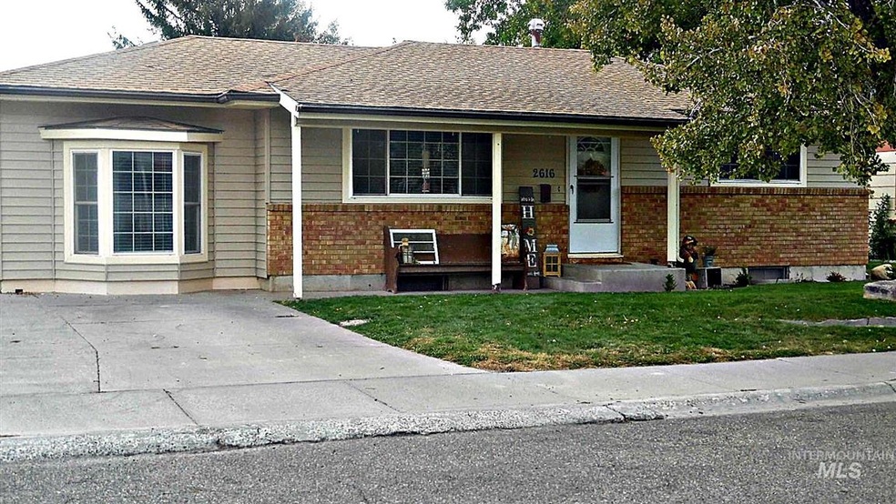 2616 Brentwood Ave, Burley, ID 83318 - photo 1