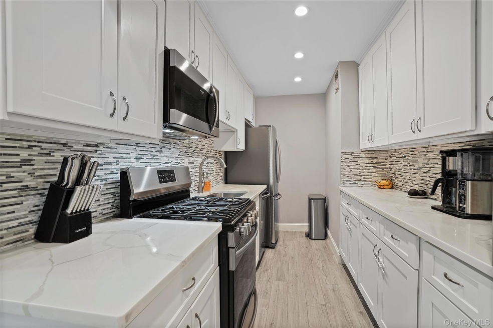 151-31 88th St unit 5B, Howard Beach, NY 11414 - photo 1