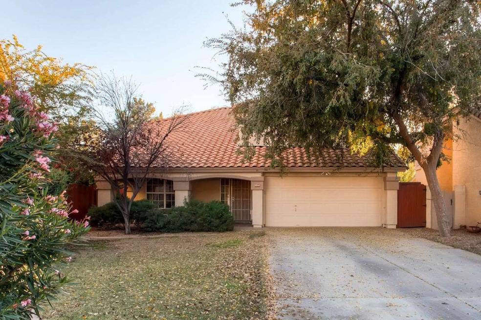 2247 E Lakecrest Dr Gilbert AZ-print-001