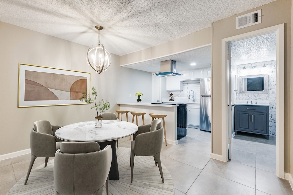 5833 Harvest Hill Rd unit 2071, Dallas, TX 75230 - photo 1