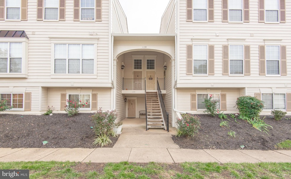 11193 Rienzi Place unit 202, Manassas, VA 20109 - photo 1