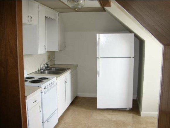 25 Main St, Pittsfield, NH 03263 - photo 1