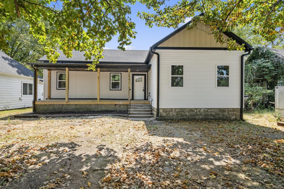 1030 W Chase St, Springfield, MO 65803 - photo 1
