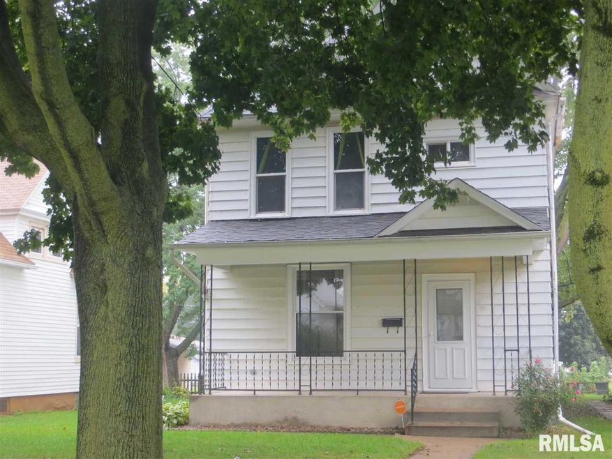 2321 Mckinley Ave, Davenport, IA 52802 - photo 1