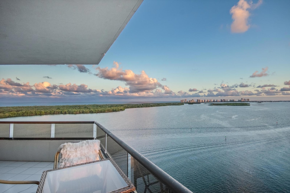 Lake Point Tower unit 1453, North Palm Beach, FL 33408 - photo 1