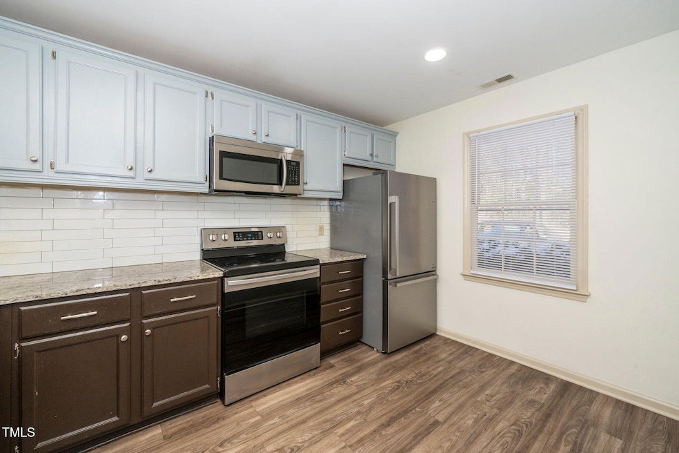 5-web-or-mls-1505-15 Clermont (2 of 20)
