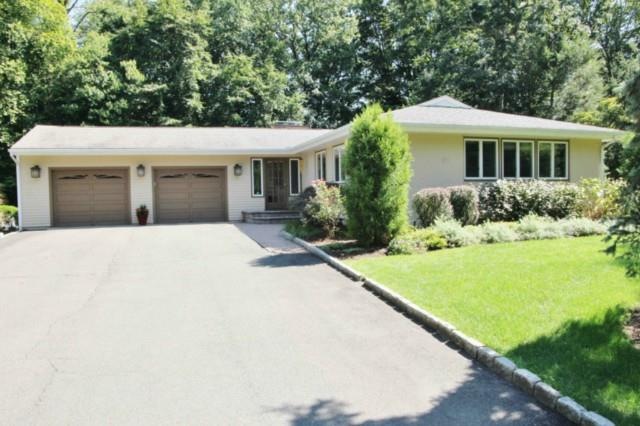 54 Tally Ho Ln, Stamford, CT 06905 - photo 1