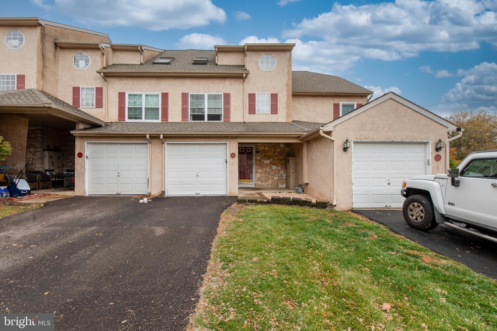 272 Parkview Dr, Souderton, PA 18964 - photo 1