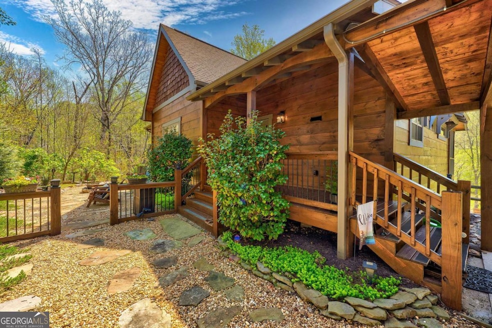Sold $825,000