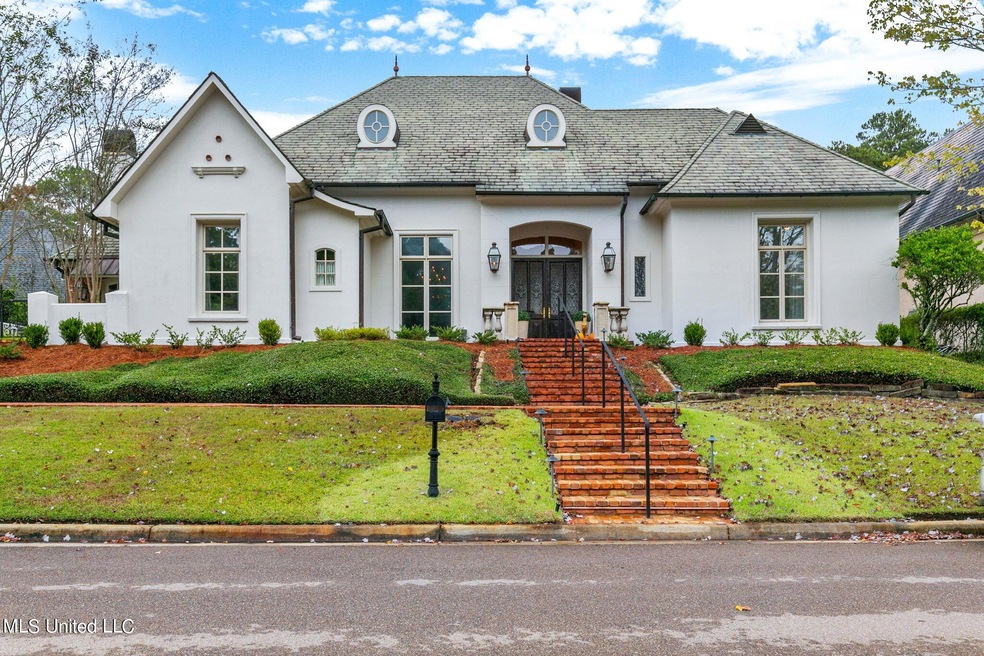 3 Crestview Cove