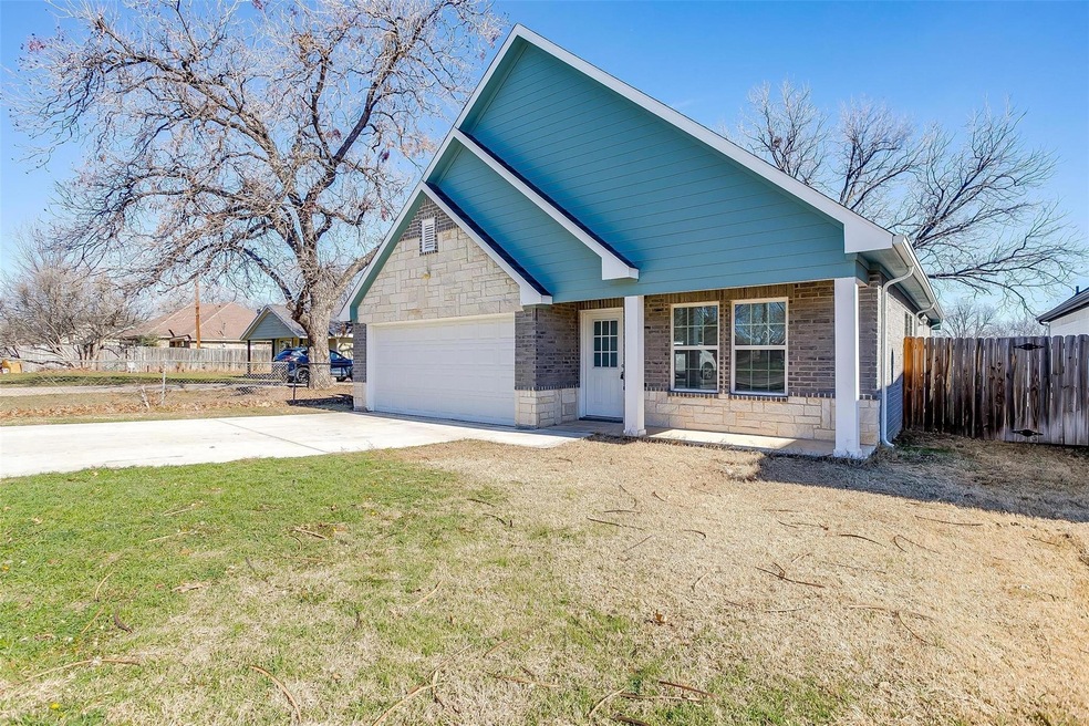 310 Saddle Rd, White Settlement, TX 76108 - photo 1