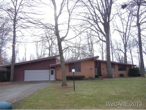 2623 Elmview Dr, Lima, OH 45806 - photo 1