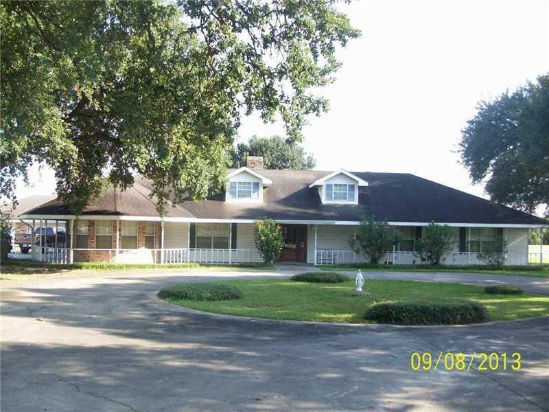 Exterior Front. FRONT ENTRANCE W CIRCLE DRIVE