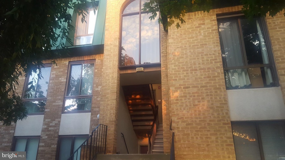 1000 Brinker Dr unit 301, Hagerstown, MD 21740 - photo 1