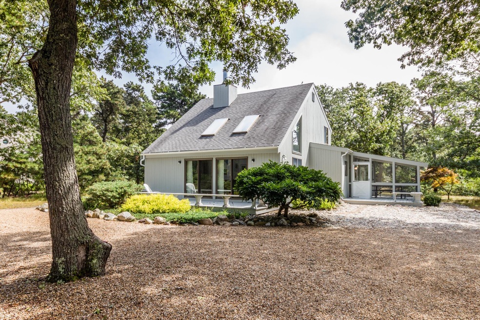 14 Zoll Rd, Edgartown, MA 02539 - photo 1