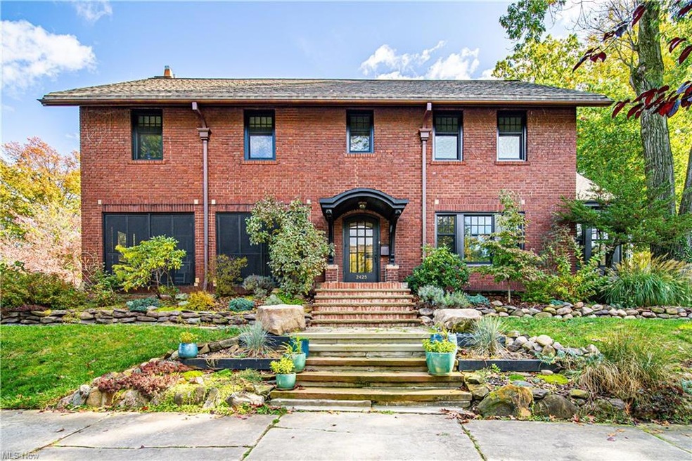 2425 Lamberton Rd, Cleveland Heights, OH 44118