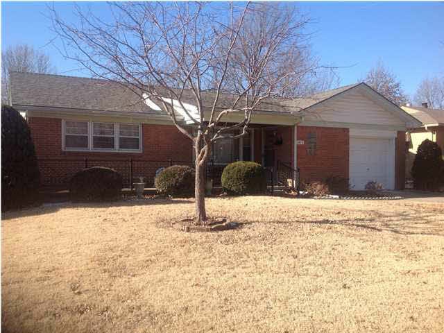 1215 N. Derby St.. Full brick 3 bedroom ranch in e