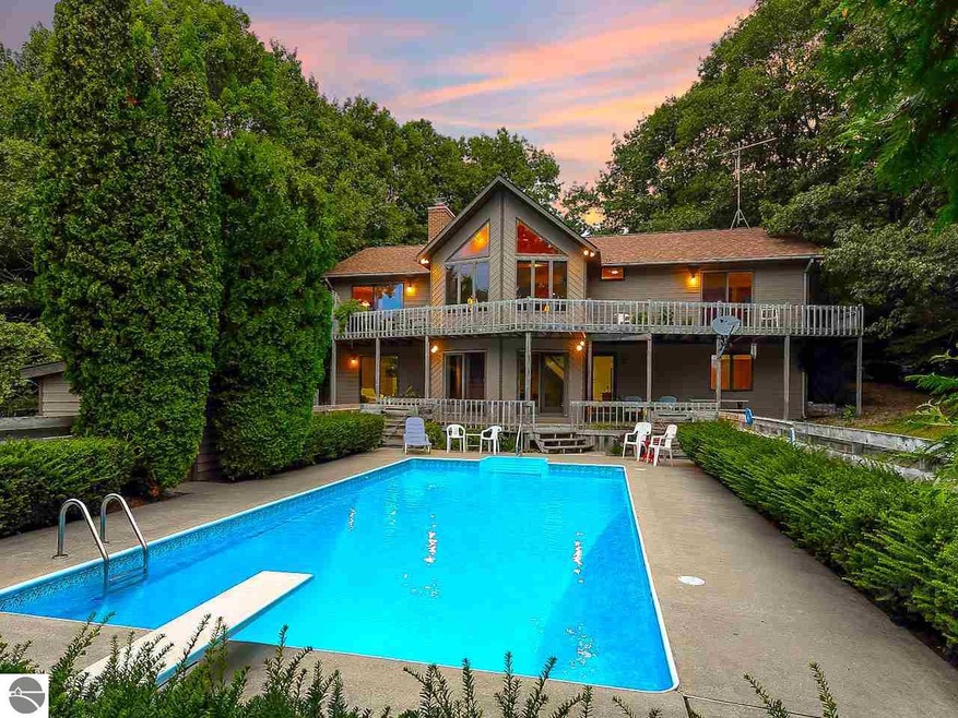 Sold $735,000 • Co-Listing Agent