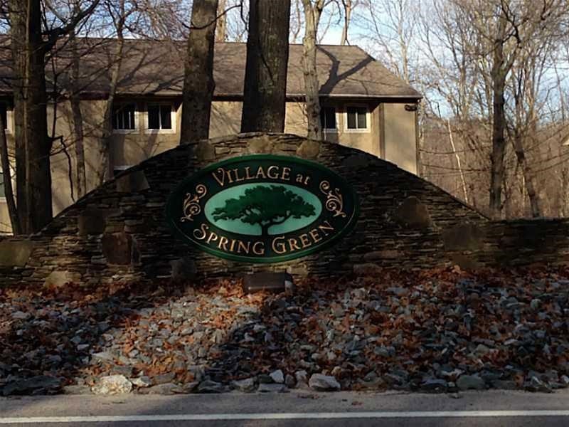 400 New River Rd unit 202, Manville, RI 02838 - photo 1