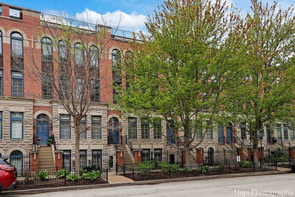 Sold $1,260,000 • Co-Listing Agent