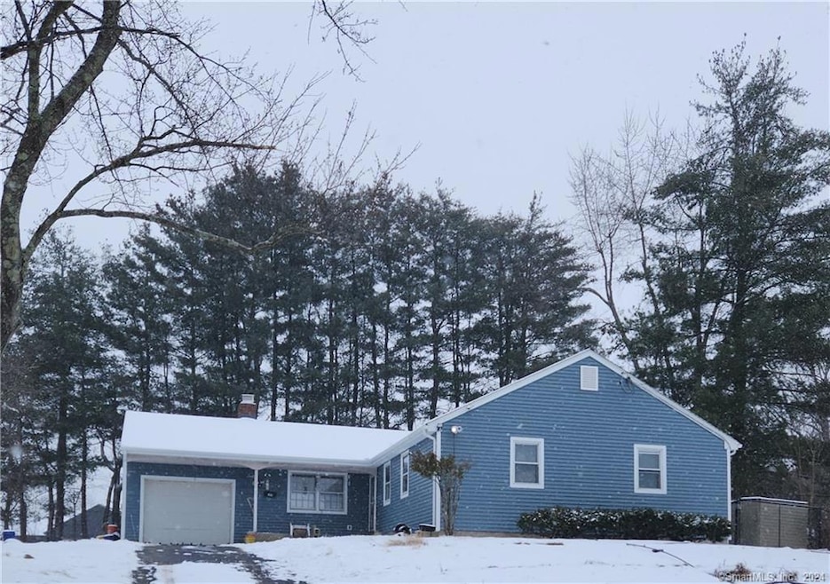 29 Downing Cir, Bloomfield, CT 06002 - photo 1